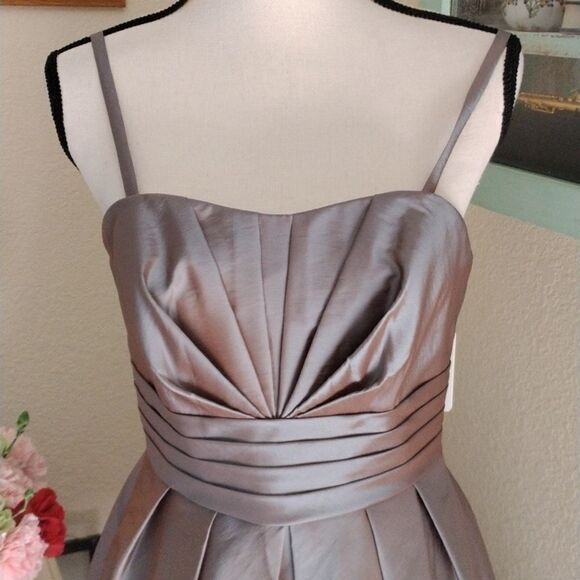 NWT Da Vinci Short Formal - Picture 2 of 14